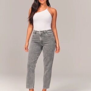 WOMEN’S ABERCROMBIE AND FITCH THE MOM HIGH RISE SIZE 29 Gray